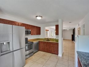 6235 SW 47th Mnr 204, Davie FL 33314