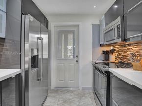 2681 S Course Dr 204, Pompano Beach FL 33069