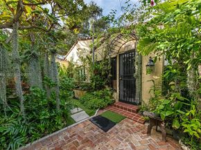 37 NE 44th St, Miami FL 33137