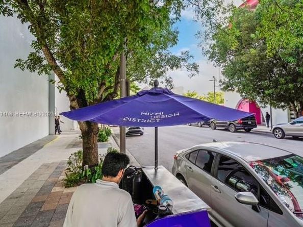 37 NE 44th St, Miami FL 33137