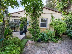 37 NE 44th St, Miami FL 33137