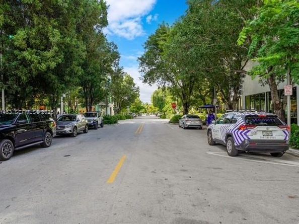 37 NE 44th St, Miami FL 33137