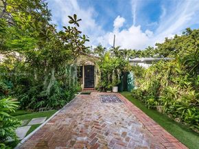 37 NE 44th St, Miami FL 33137