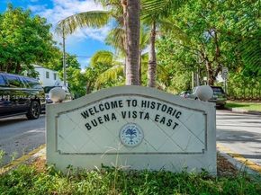 37 NE 44th St, Miami FL 33137