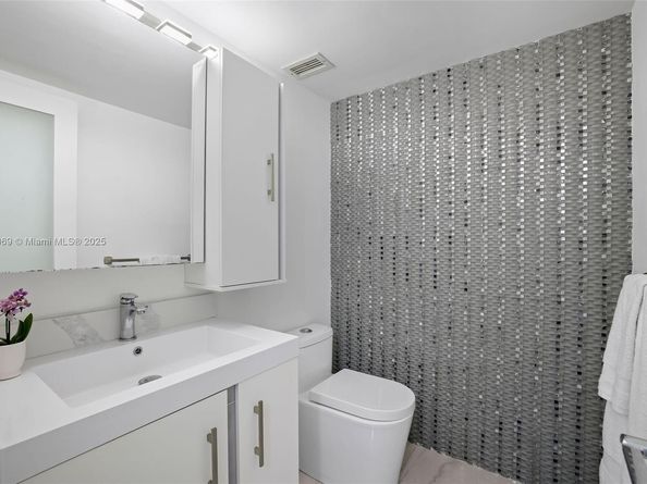 1450 Lincoln Rd 403, Miami Beach FL 33139