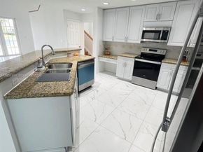 13840 NW 20th St, Pembroke Pines FL 33028