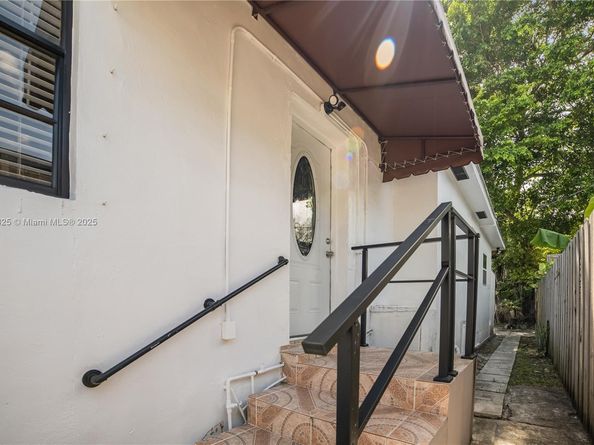 662 Tamiami Blvd, Miami FL 33144