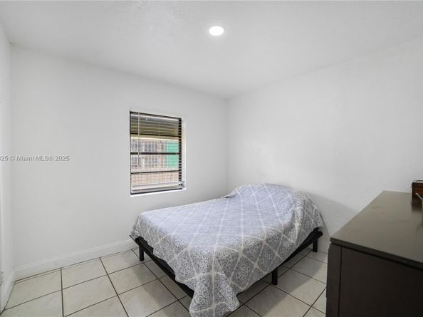 662 Tamiami Blvd, Miami FL 33144