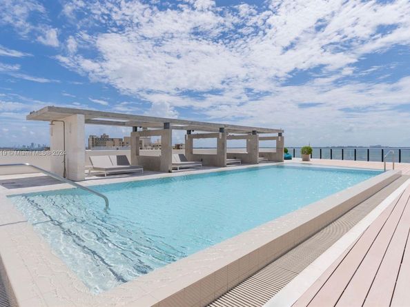 3581 E Glencoe St 203, Miami FL 33133