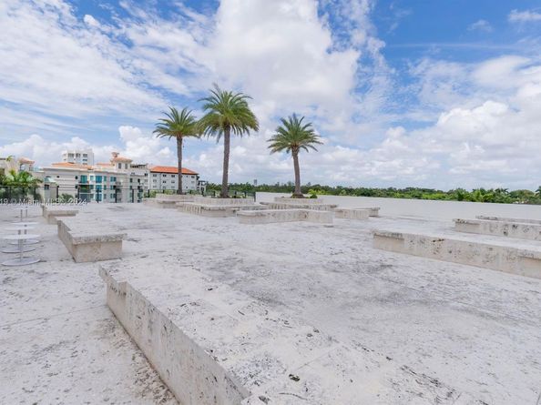 3581 E Glencoe St 203, Miami FL 33133