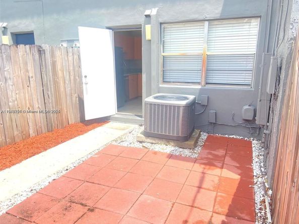 4668 NW 9th Dr 4668, Plantation FL 33317