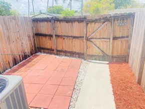 4668 NW 9th Dr 4668, Plantation FL 33317