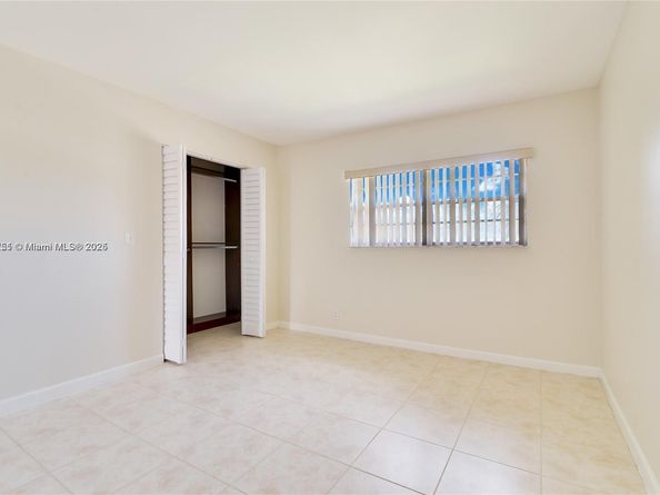 4668 NW 9th Dr 4668, Plantation FL 33317
