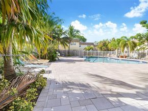 4668 NW 9th Dr 4668, Plantation FL 33317