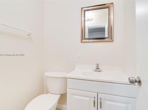 4668 NW 9th Dr 4668, Plantation FL 33317