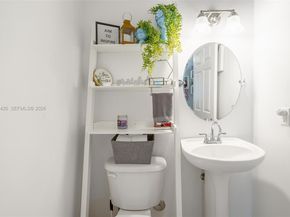 357 NE 35th Ter, Homestead FL 33033