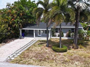 1401 NE 14th Ct