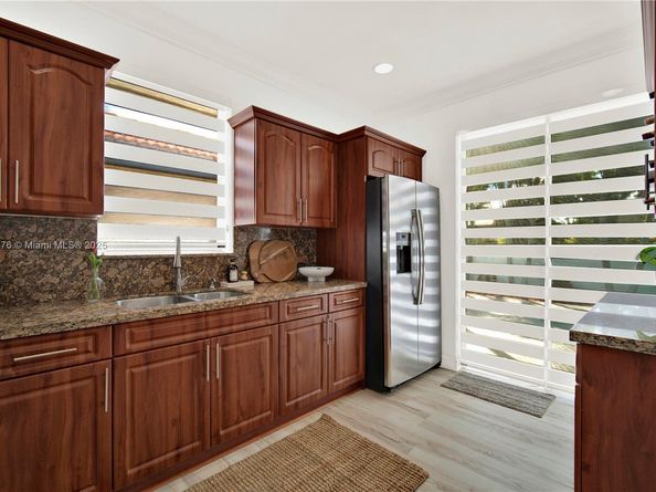 15974 SW 71st Ter, Miami FL 33193