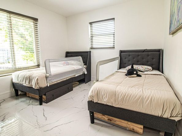 5601 SW 38th St, Davie FL 33314