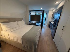 398 NE 5th St 4516, Miami FL 33132