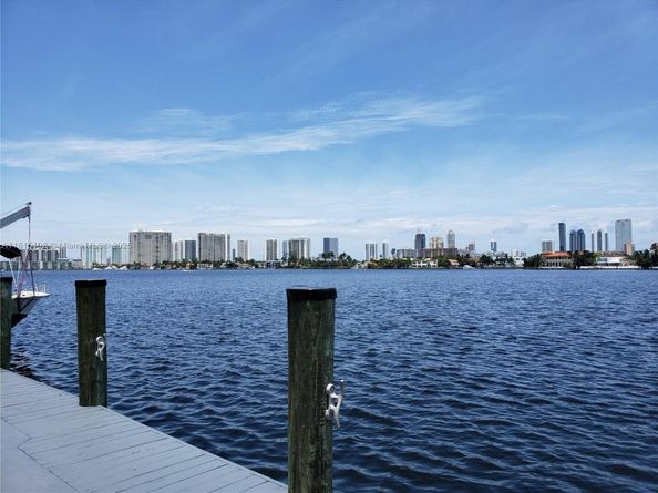 16570 NE 26th Ave 6B, North Miami Beach FL 33160