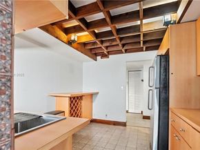 16570 NE 26th Ave 6B, North Miami Beach FL 33160