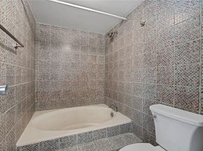 16570 NE 26th Ave 6B, North Miami Beach FL 33160