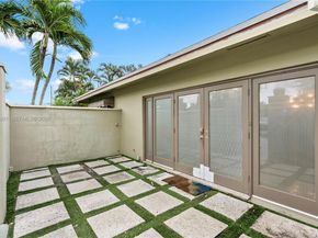 1652 NE 39th St, Oakland Park FL 33334