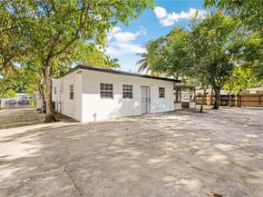 17144 NW 24th Pl, Miami Gardens FL 33056