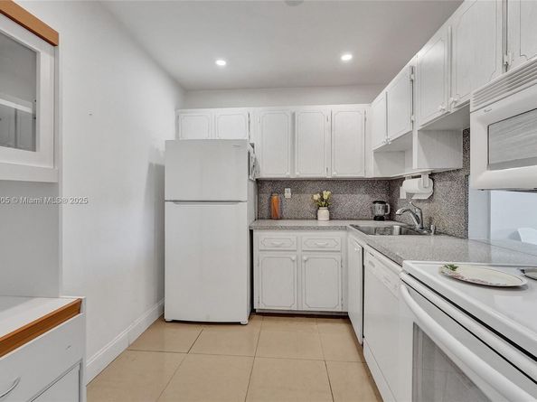 8260 SW 24th St 6210, North Lauderdale FL 33068