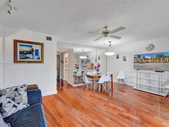 8260 SW 24th St 6210, North Lauderdale FL 33068