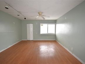 3571 Inverrary Dr 401, Lauderhill FL 33319