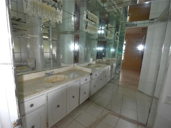3571 Inverrary Dr 401, Lauderhill FL 33319
