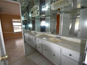 3571 Inverrary Dr 401, Lauderhill FL 33319