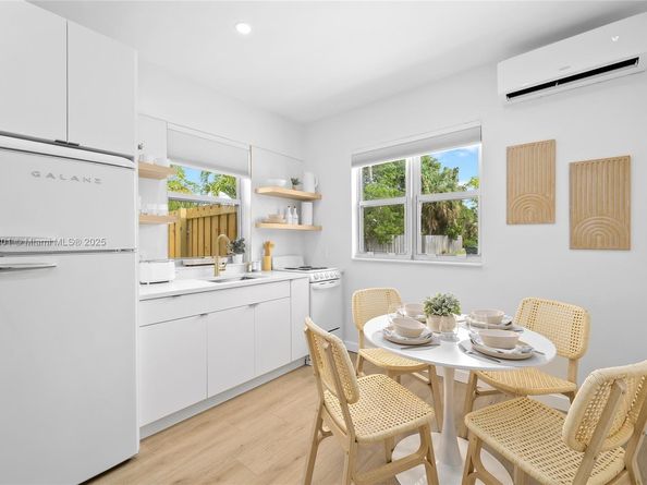 401 N 6th Ave N, Lake Worth FL 33460