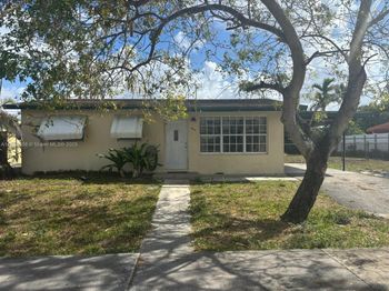 7820 NW 175th St