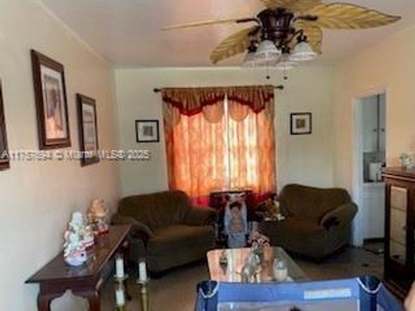 2156 NW 32nd St, Miami FL 33142