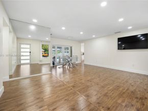 15010 NE 7th Ave, Miami FL 33161