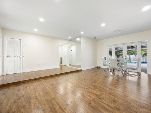 15010 NE 7th Ave, Miami FL 33161