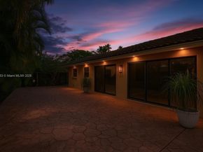 20045 NW 65th Ct, Hialeah FL 33015