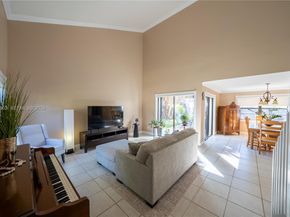 15552 SW 48th St, Miami FL 33185