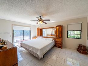 15552 SW 48th St, Miami FL 33185