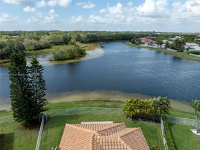 4242 Magnolia Ridge Dr, Weston FL 33331