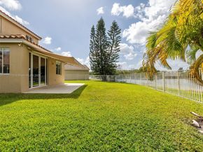 4242 Magnolia Ridge Dr, Weston FL 33331