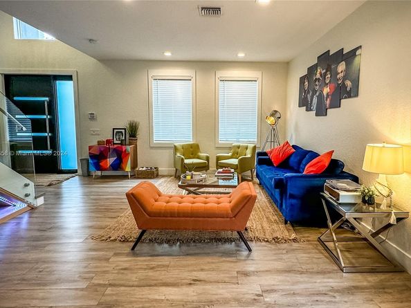 857 Vanda Ter, Weston FL 33327