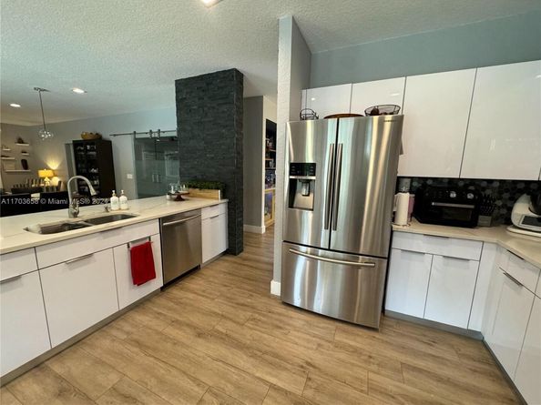 857 Vanda Ter, Weston FL 33327