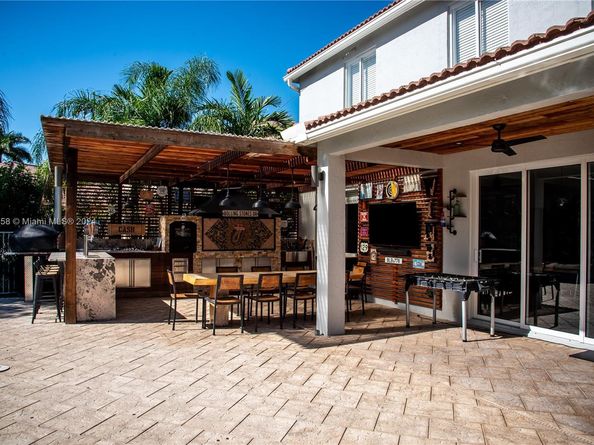857 Vanda Ter, Weston FL 33327