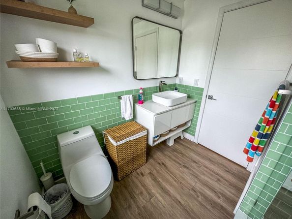 857 Vanda Ter, Weston FL 33327