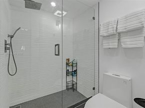 1105 Lake Shore Dr 202, Lake Park FL 33403