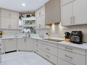 4953 Kensington Cir, Coral Springs FL 33076